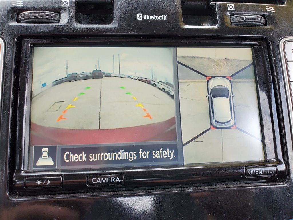 2014 Nissan LEAF S photo