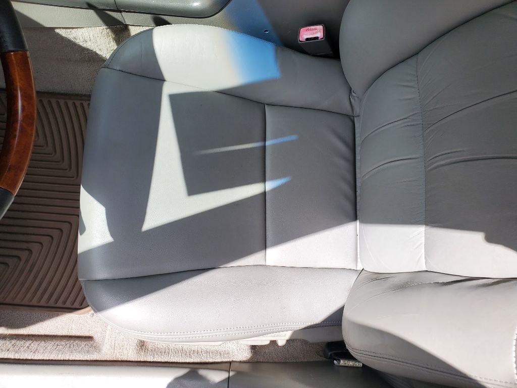 2001 Lexus ES - $4,750