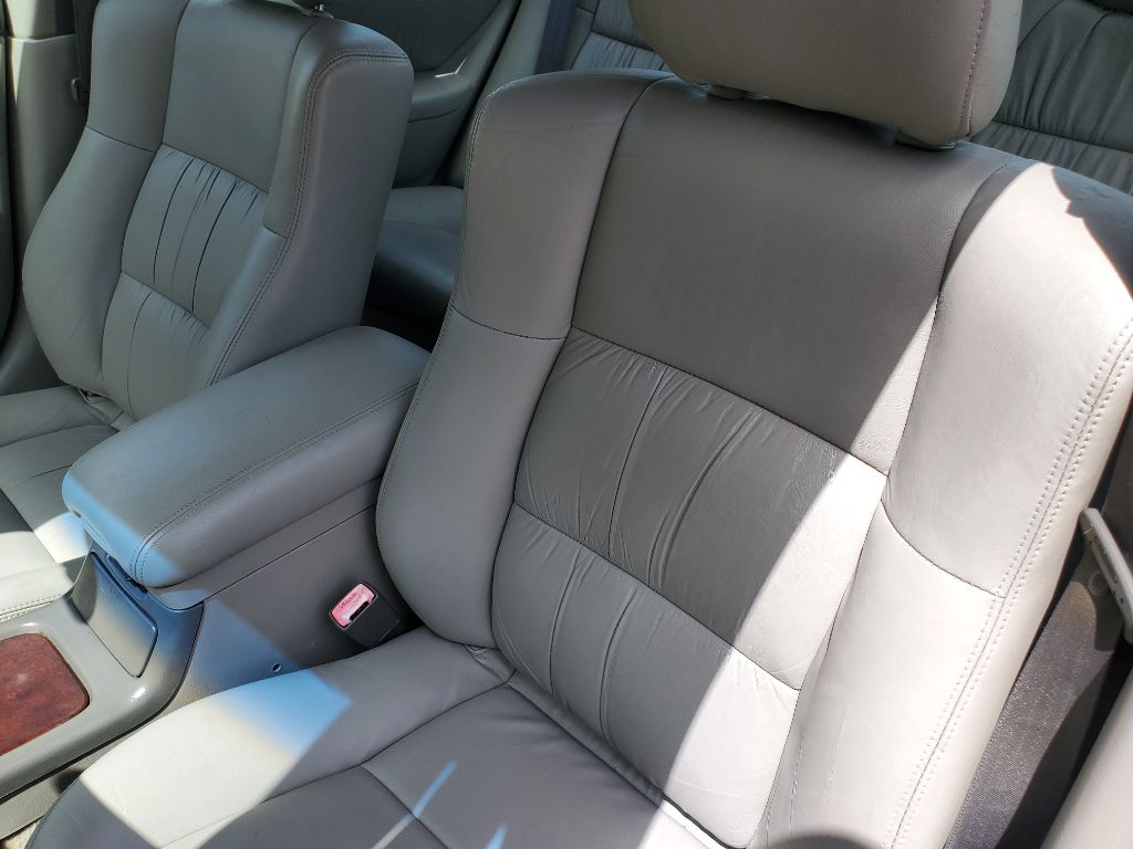 2001 Lexus ES - $4,750