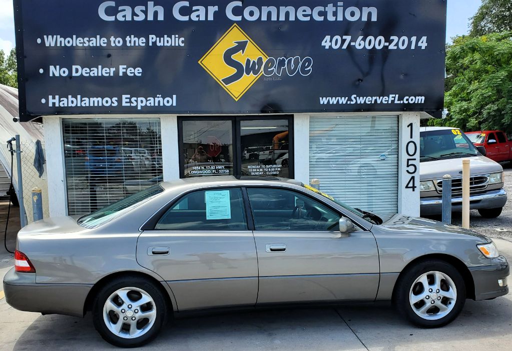 2001 Lexus ES - $4,750