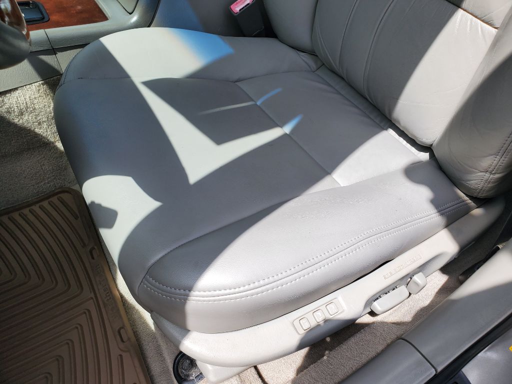2001 Lexus ES - $4,750