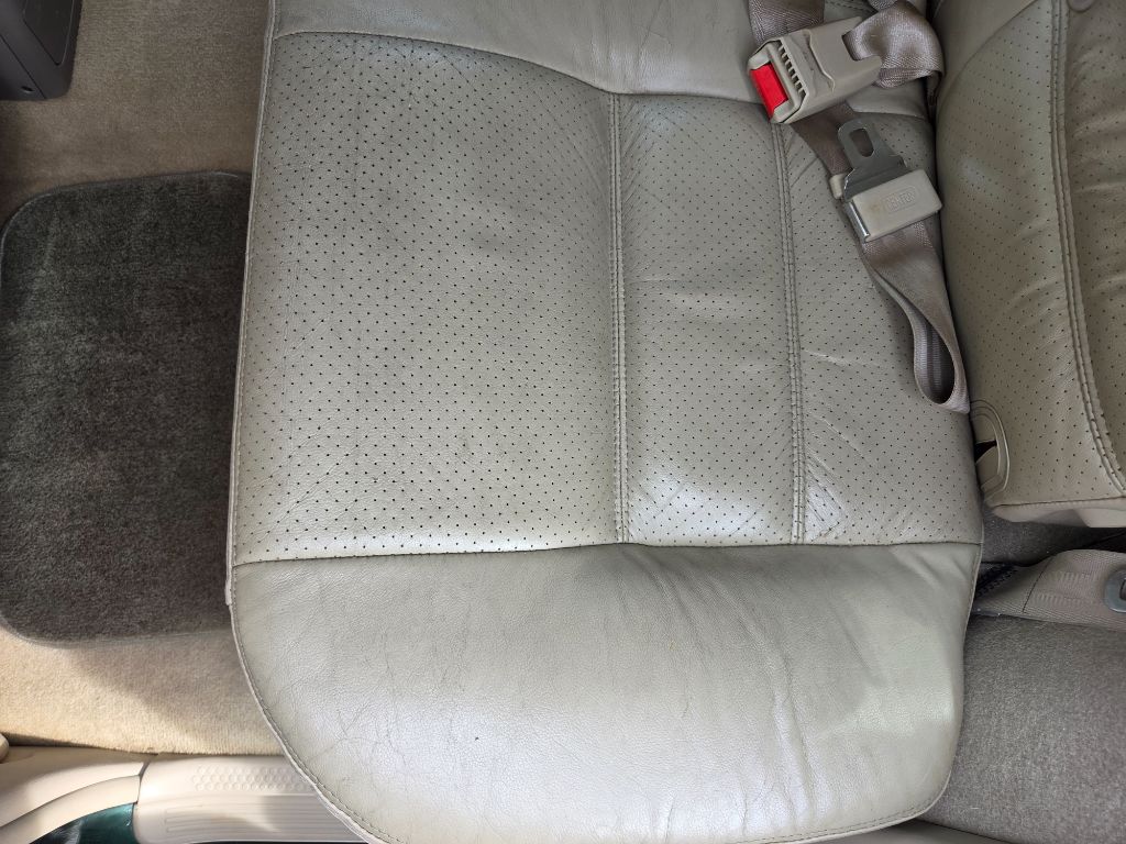 2001 Nissan Pathfinder - $6,750