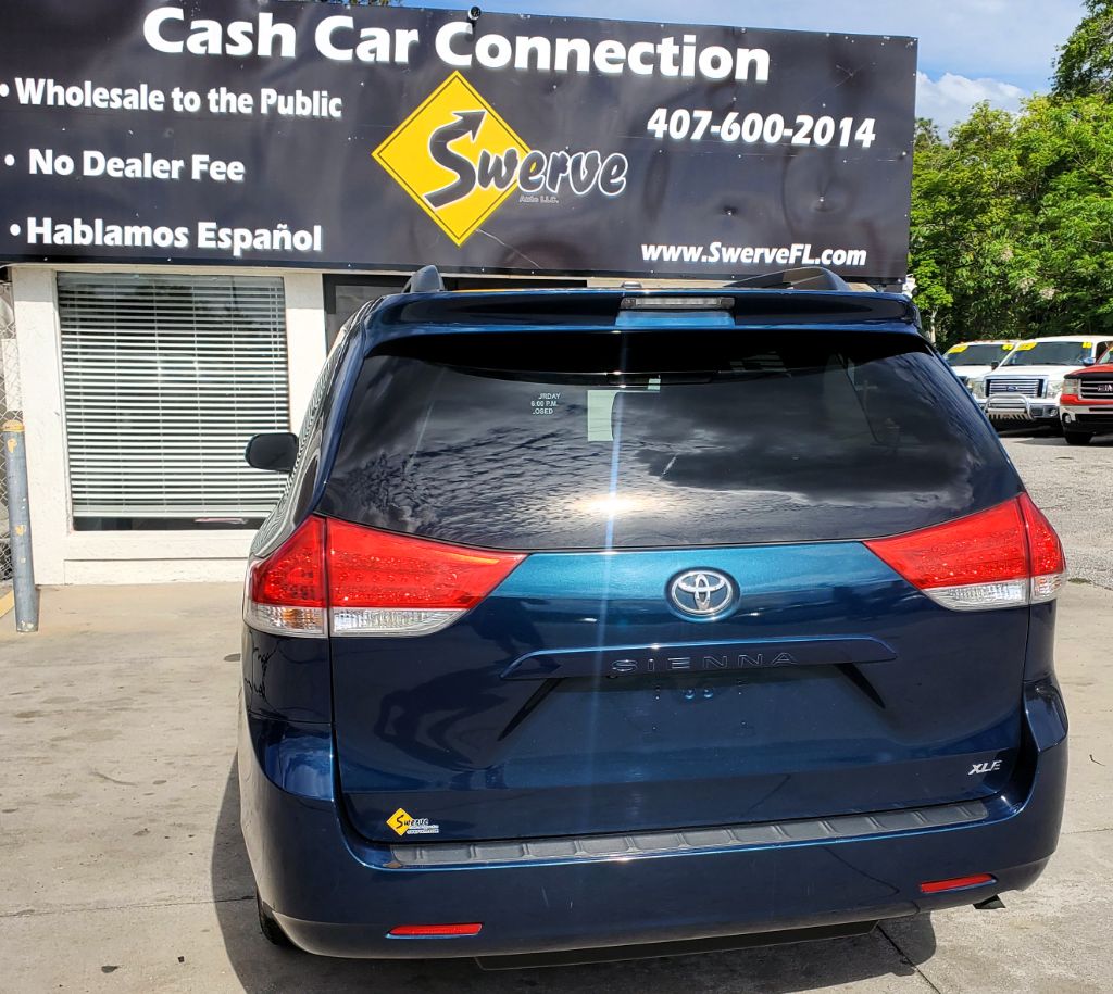 2012 Toyota Sienna - $8,750