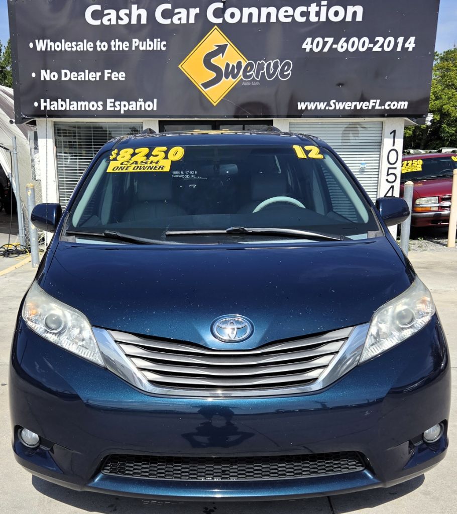 2012 Toyota Sienna - $8,250