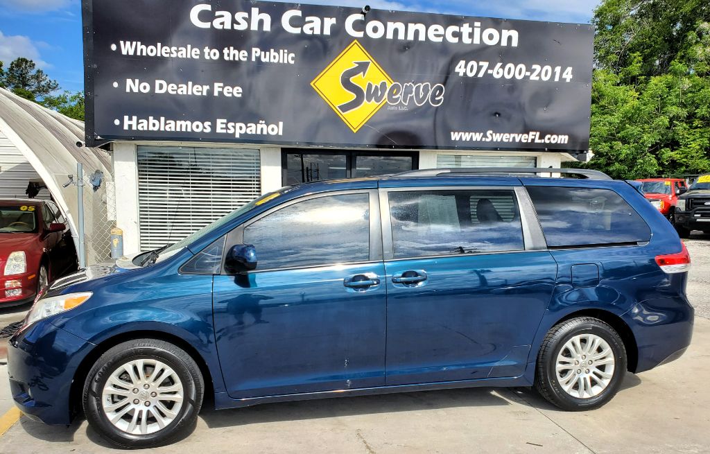 2012 Toyota Sienna - $8,750