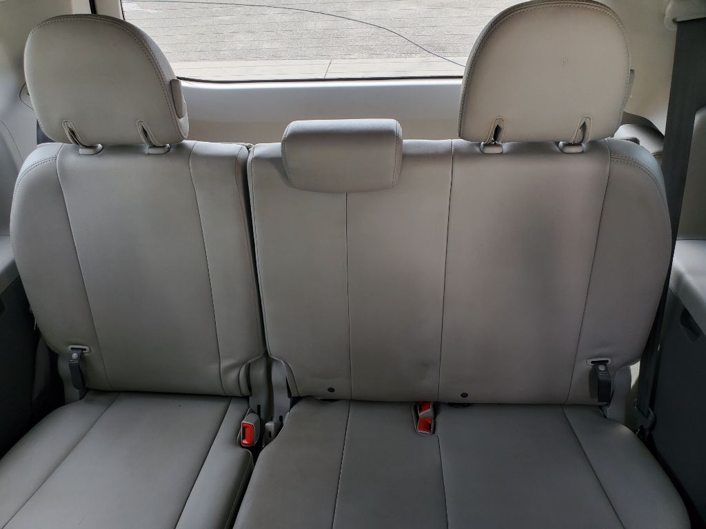 2012 Toyota Sienna - $8,750