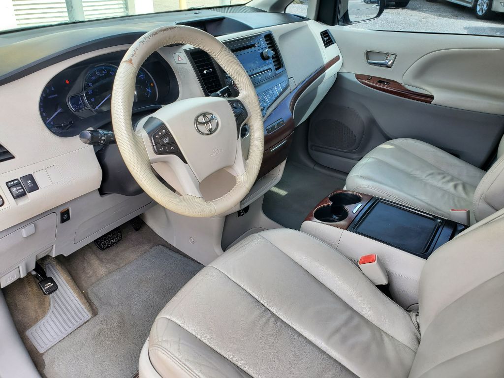 2012 Toyota Sienna - $8,750