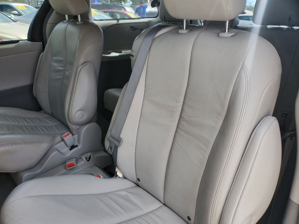 2012 Toyota Sienna - $8,750