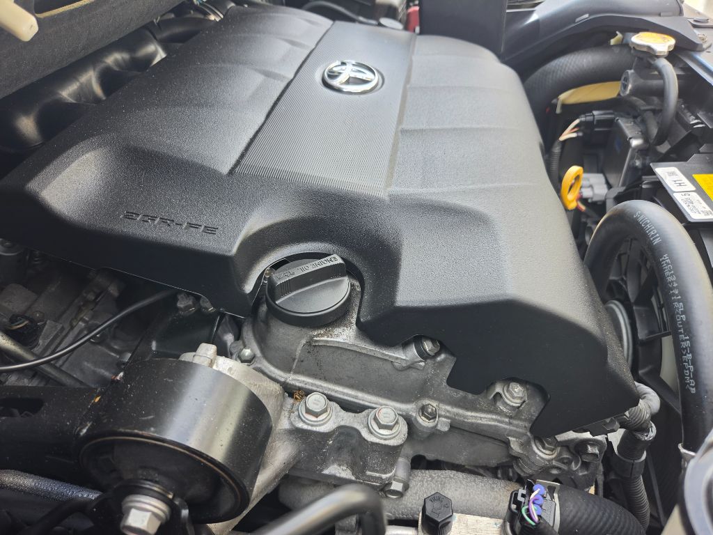 2012 Toyota Sienna - $7,750