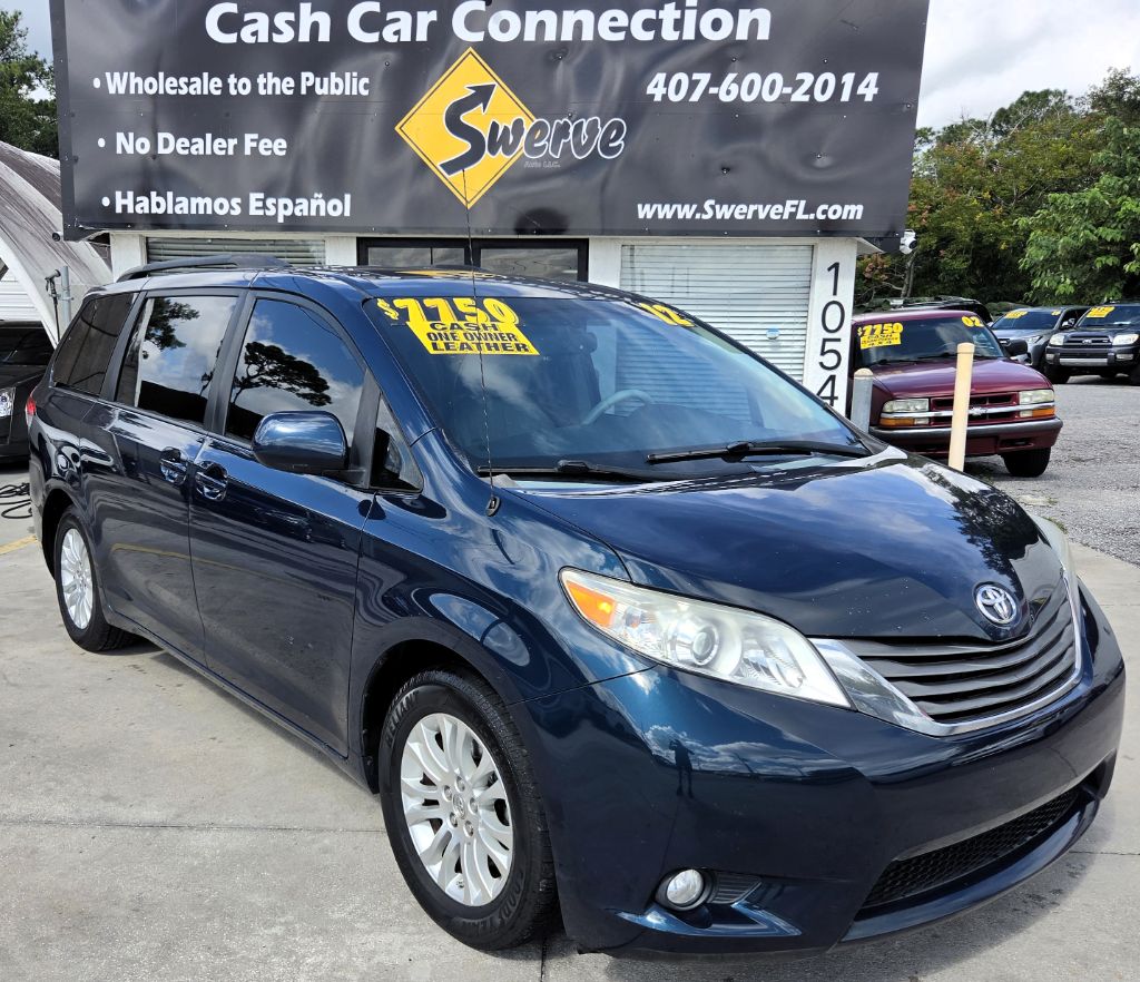 2012 Toyota Sienna - $7,750