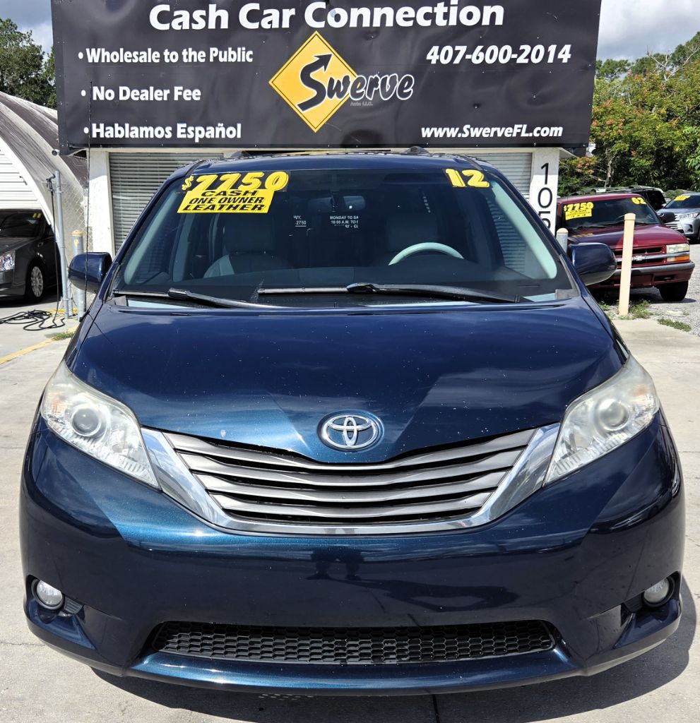 2012 Toyota Sienna - $7,750