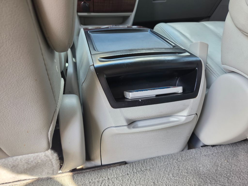 2012 Toyota Sienna - $7,750