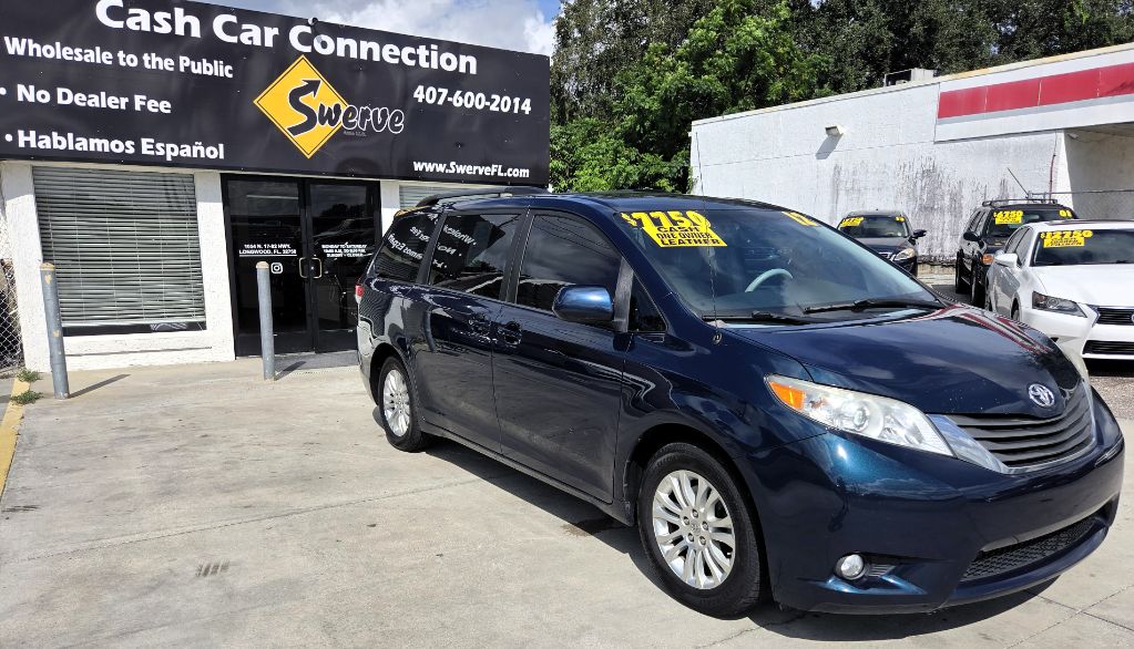 2012 Toyota Sienna - $7,750