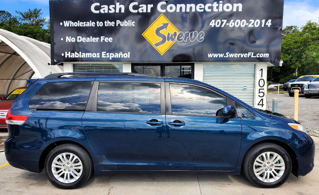2012 Toyota Sienna - $8,750
