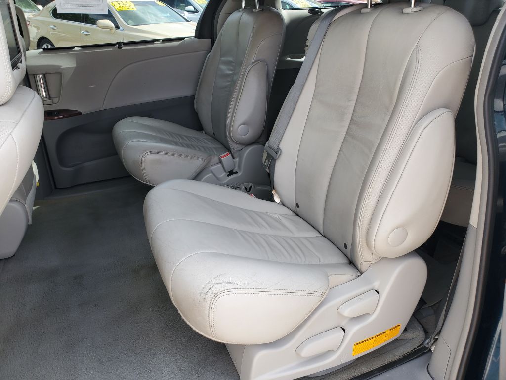 2012 Toyota Sienna - $8,750