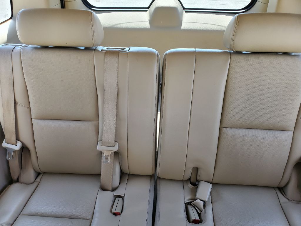 2012 Chevrolet Suburban - $6,750
