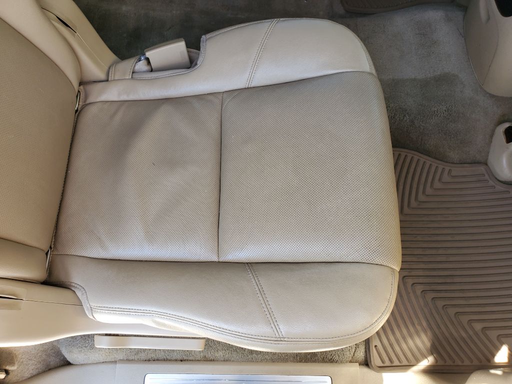 2012 Chevrolet Suburban - $6,750