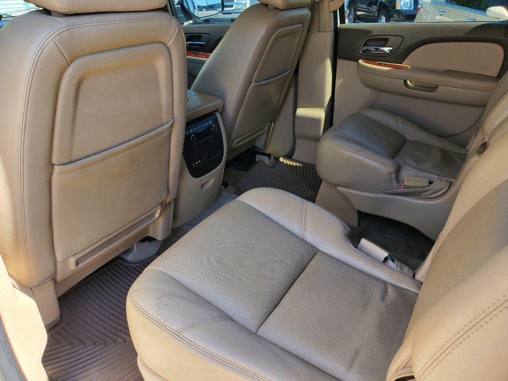 2012 Chevrolet Suburban - $6,750