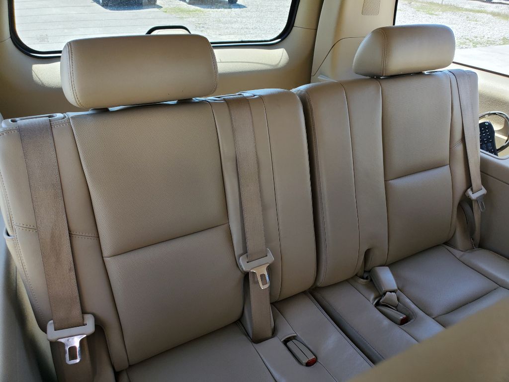 2012 Chevrolet Suburban - $6,750