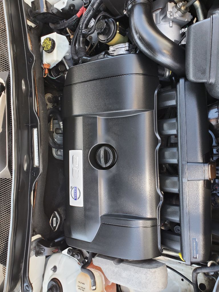 2013 Volvo XC90 - $7,250
