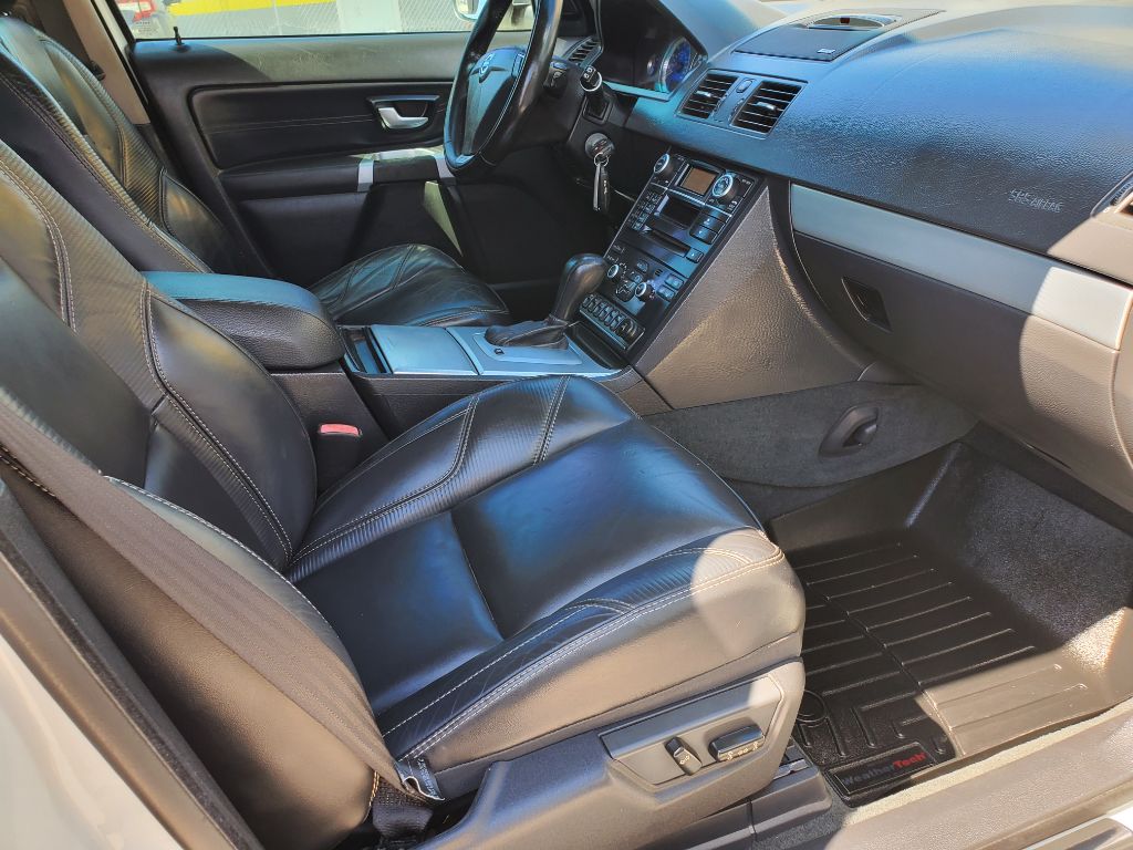 2013 Volvo XC90 - $7,250