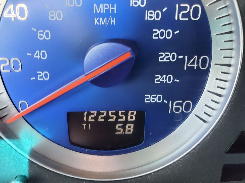 2013 Volvo XC90 - $7,250