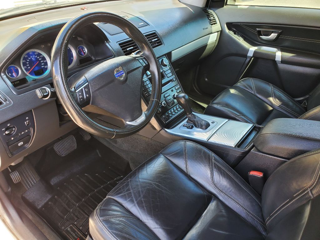 2013 Volvo XC90 - $7,250