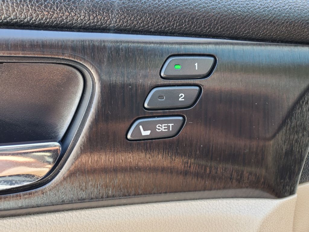 2015 Honda Accord - $9,750