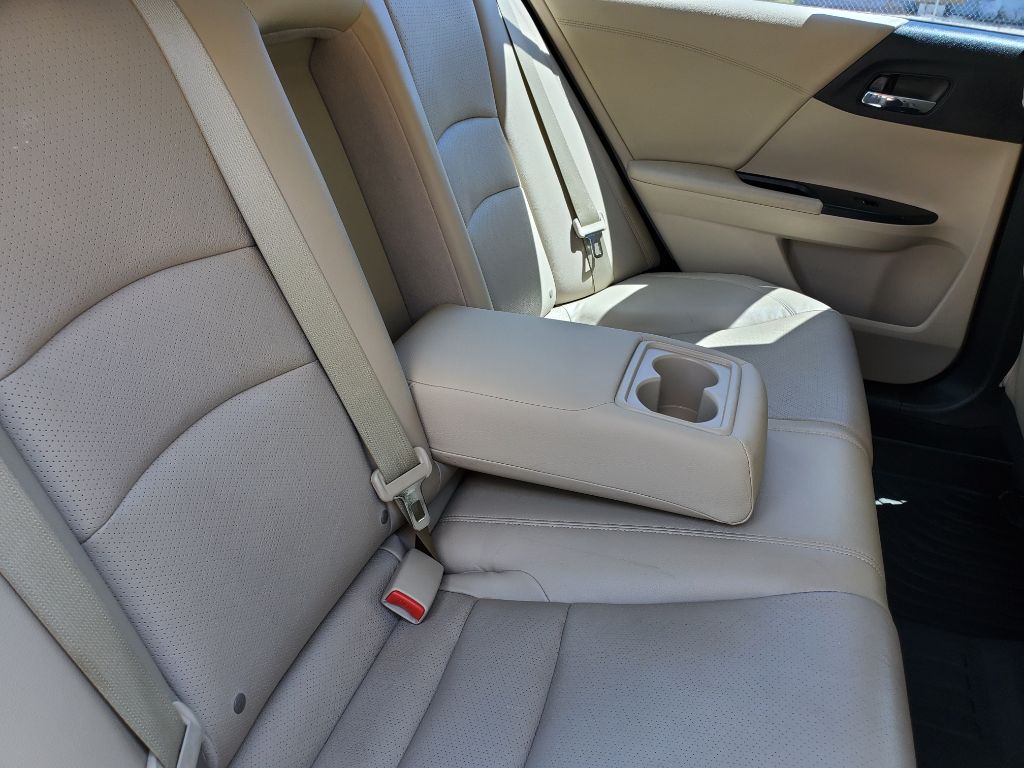2015 Honda Accord - $9,750