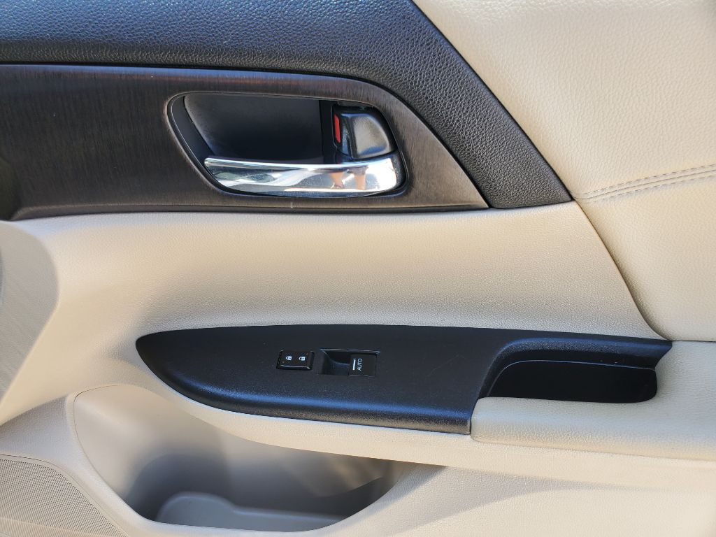 2015 Honda Accord - $9,750