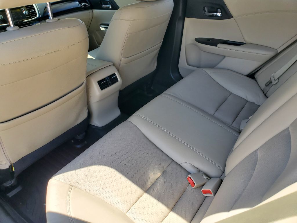 2015 Honda Accord - $9,750