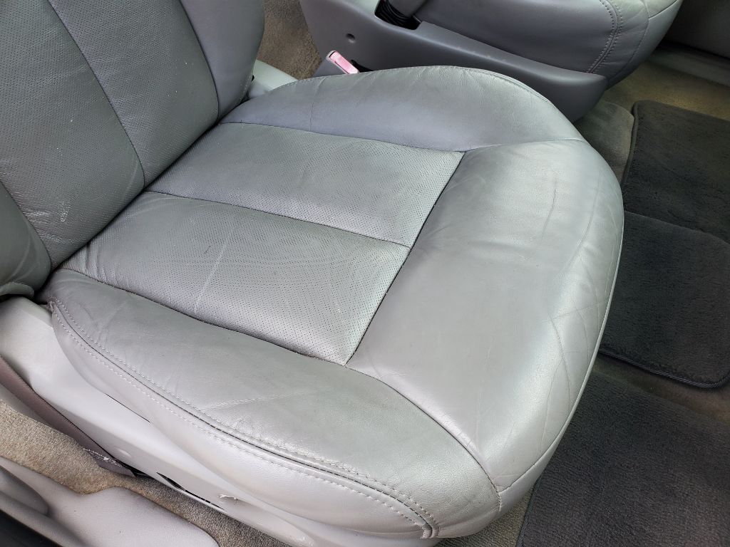 2002 Oldsmobile Silhouette - $2,750