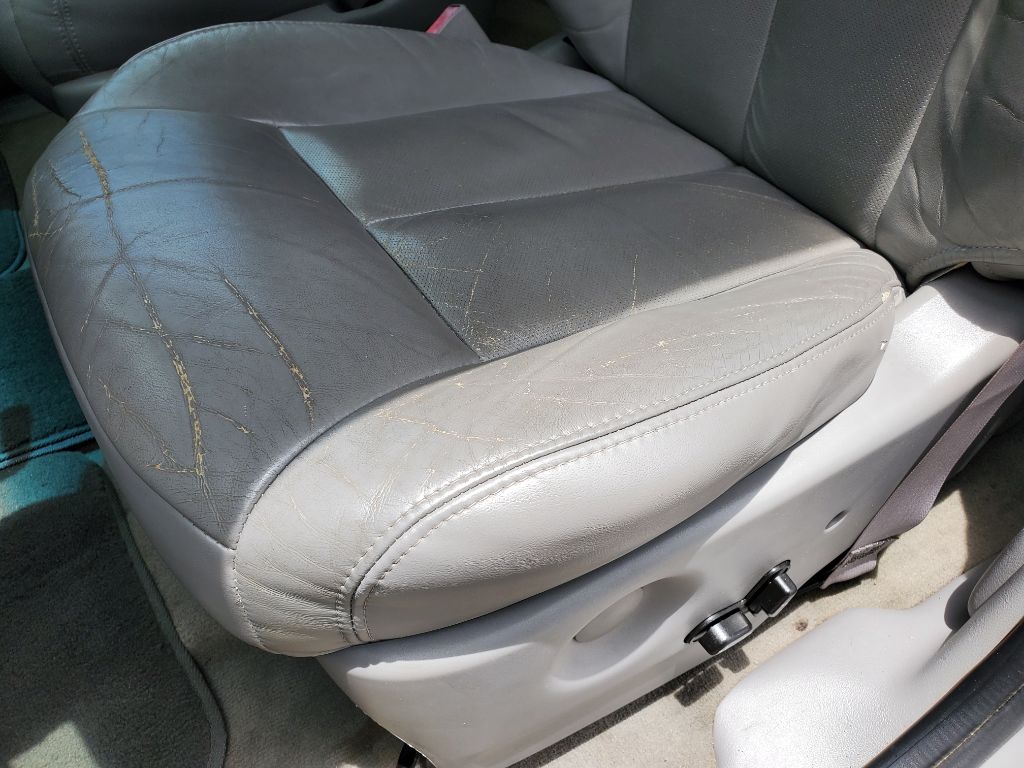 2002 Oldsmobile Silhouette - $2,750