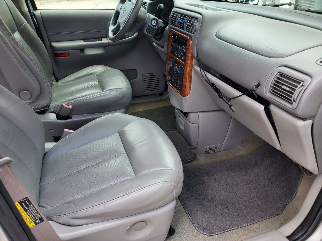 2002 Oldsmobile Silhouette - $2,750
