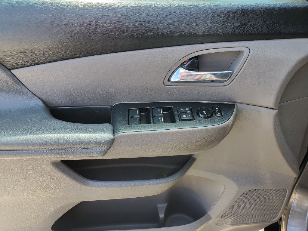 2014 Honda Odyssey - $8,750