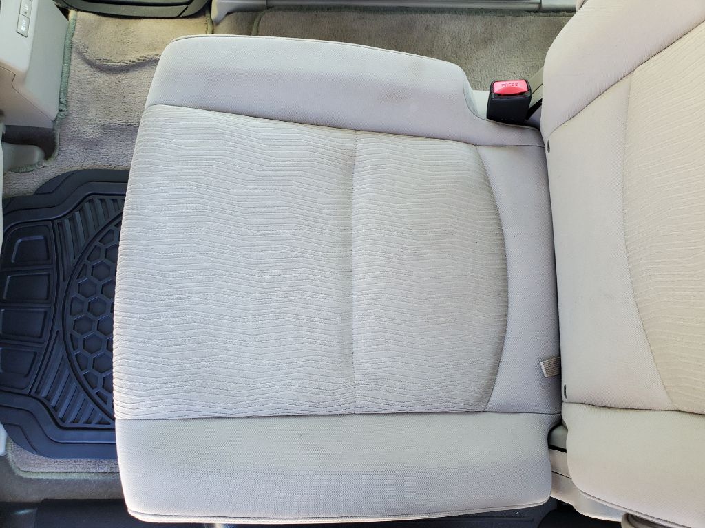 2010 MAZDA MAZDA5 - $4,250