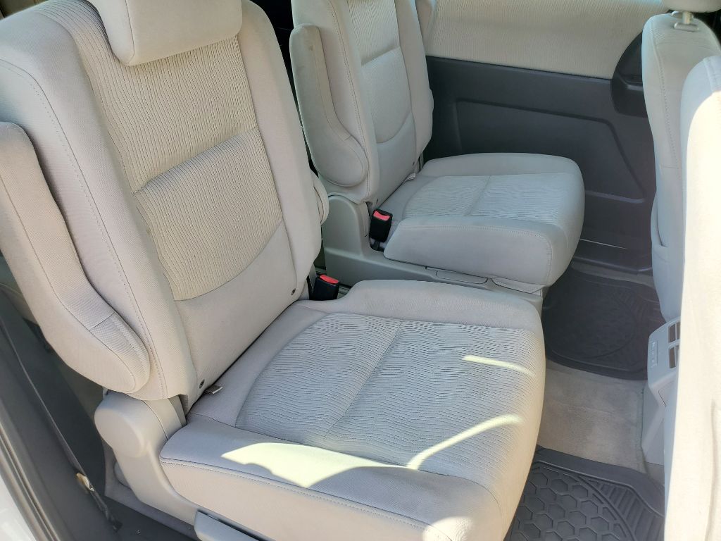 2010 MAZDA MAZDA5 - $4,250