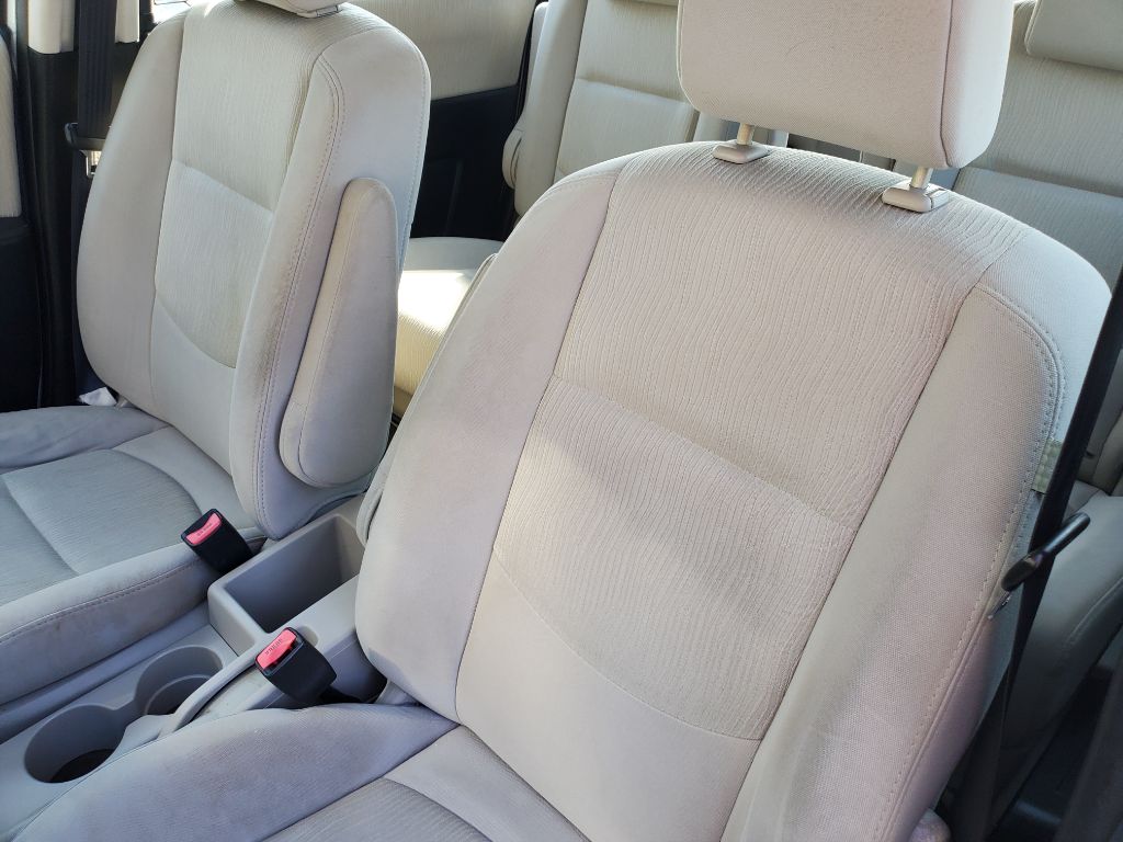 2010 MAZDA MAZDA5 - $4,250