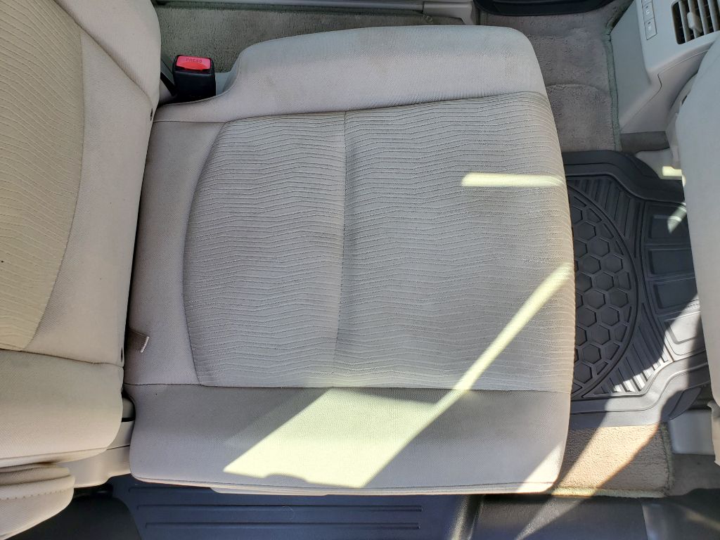 2010 MAZDA MAZDA5 - $4,250