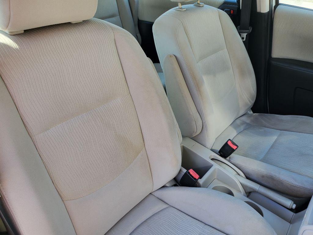2010 MAZDA MAZDA5 - $4,250