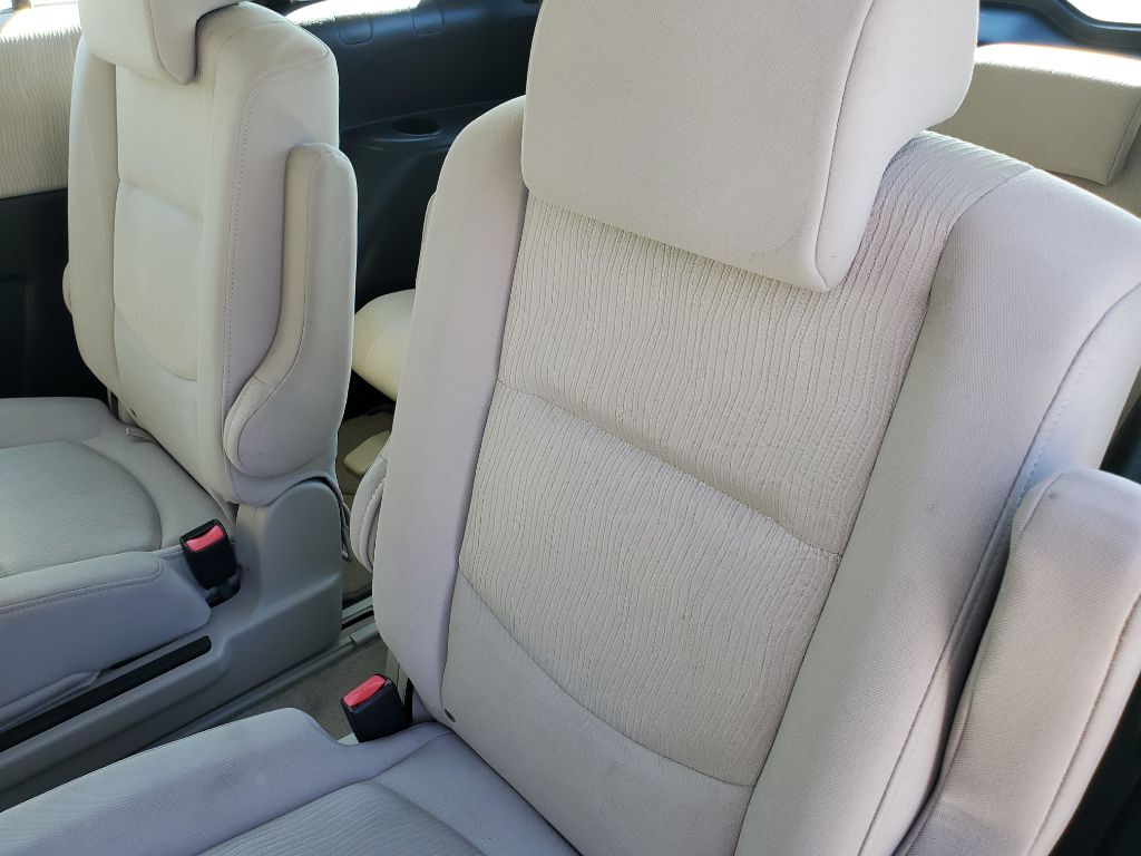 2010 MAZDA MAZDA5 - $4,250