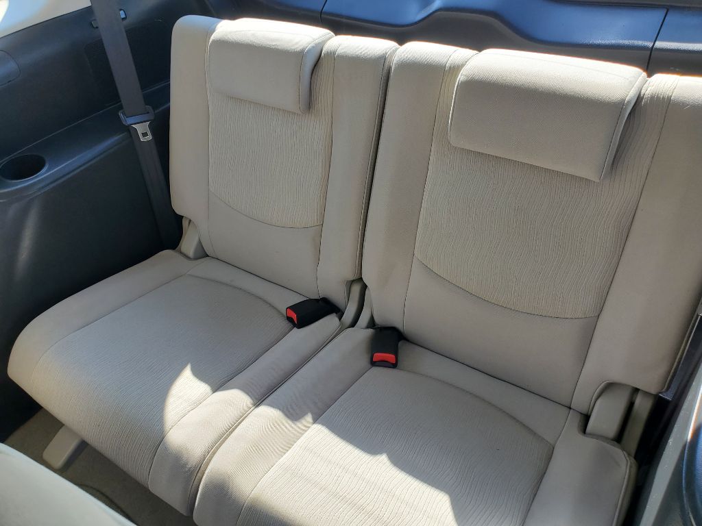 2010 MAZDA MAZDA5 - $4,250