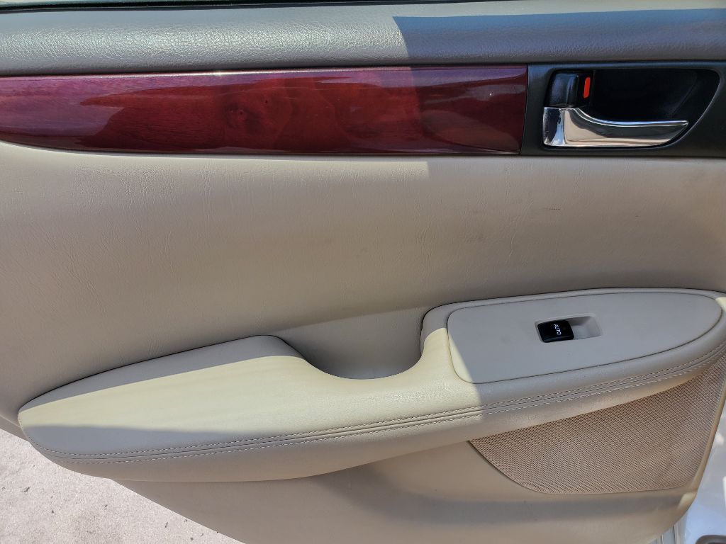 2002 Lexus ES - $7,250