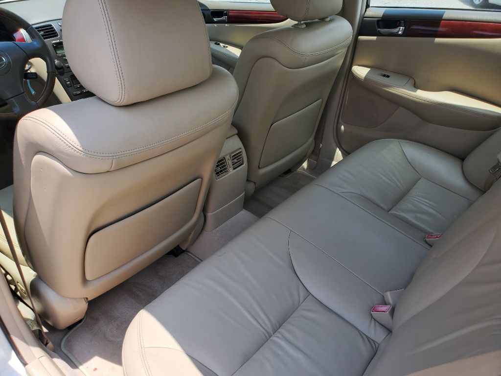 2002 Lexus ES - $7,250