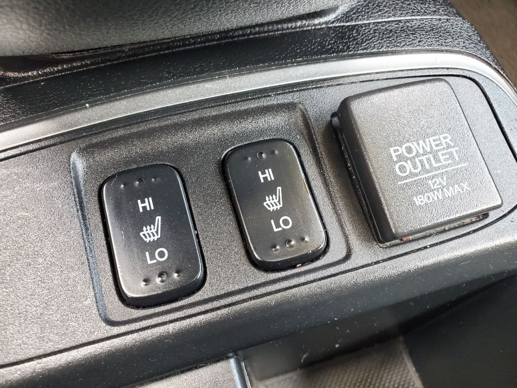 2015 Honda CR-V - $9,750