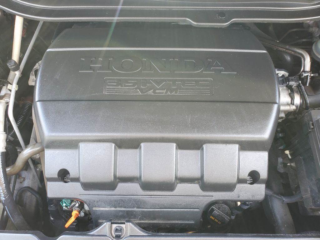 2016 Honda Odyssey - $9,750