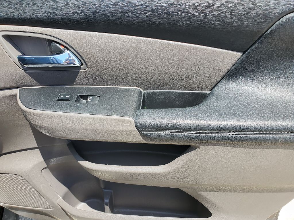 2016 Honda Odyssey - $9,750