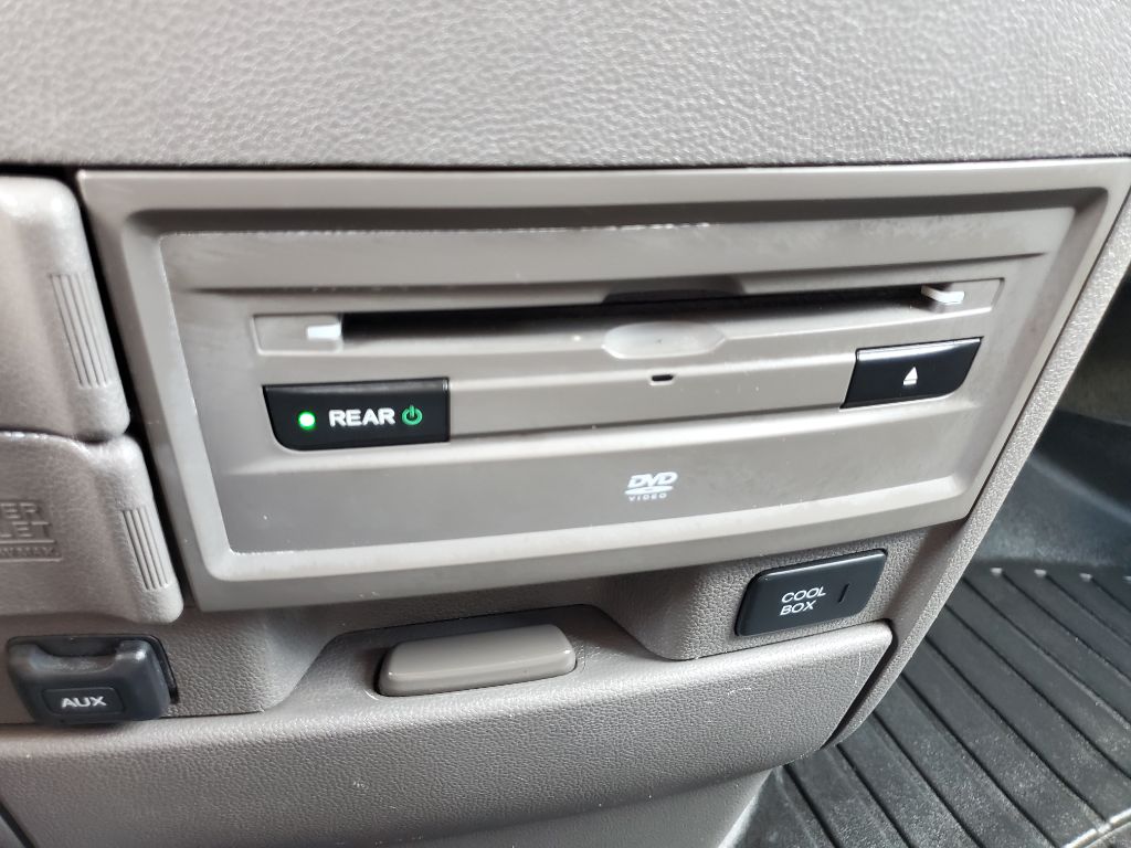 2016 Honda Odyssey - $9,750
