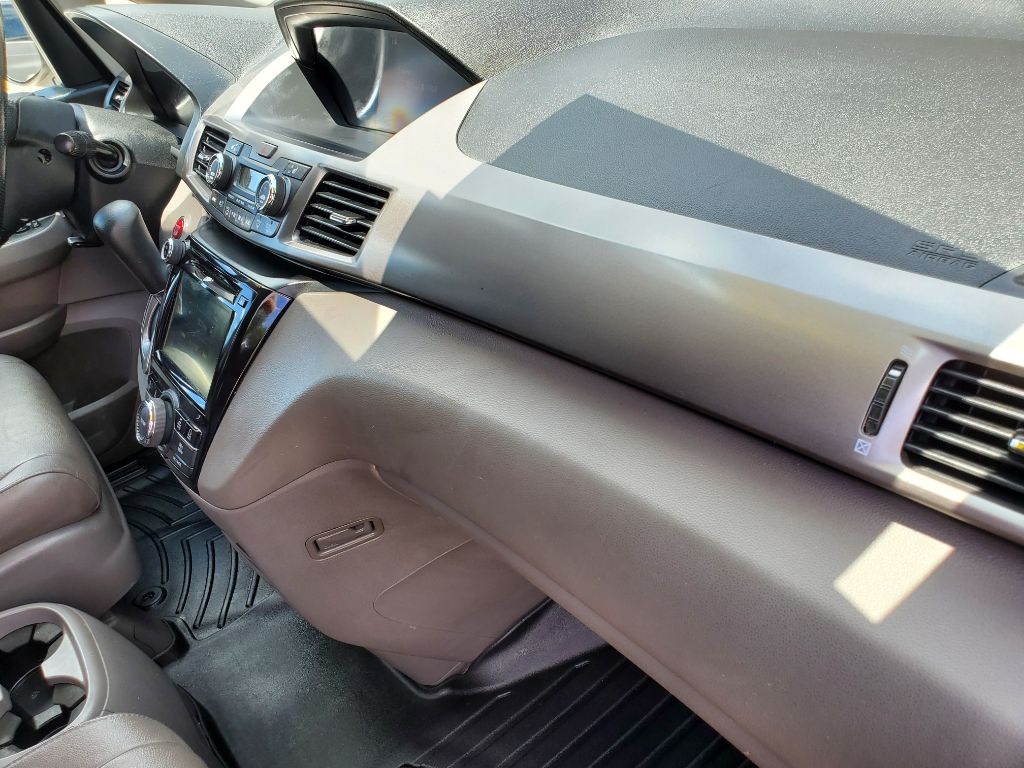2016 Honda Odyssey - $9,750