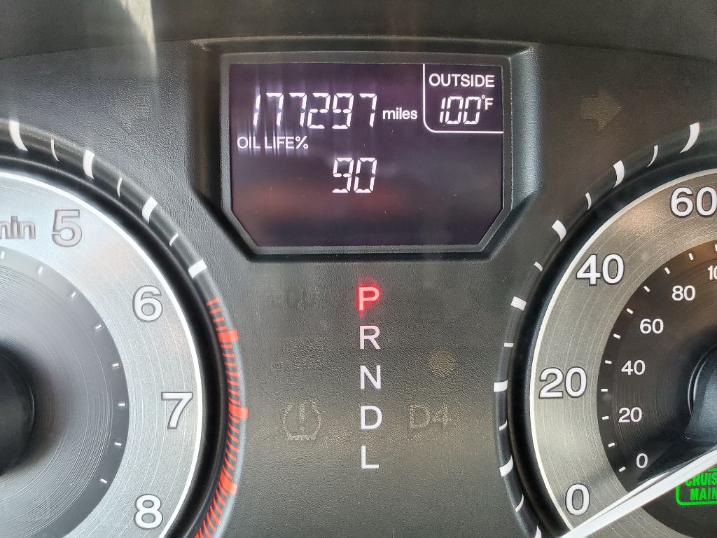 2016 Honda Odyssey - $9,750
